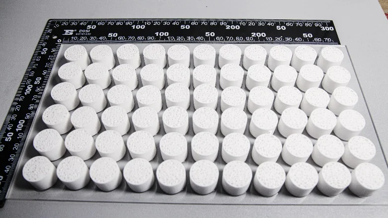 High-temperature ceramic foam filter