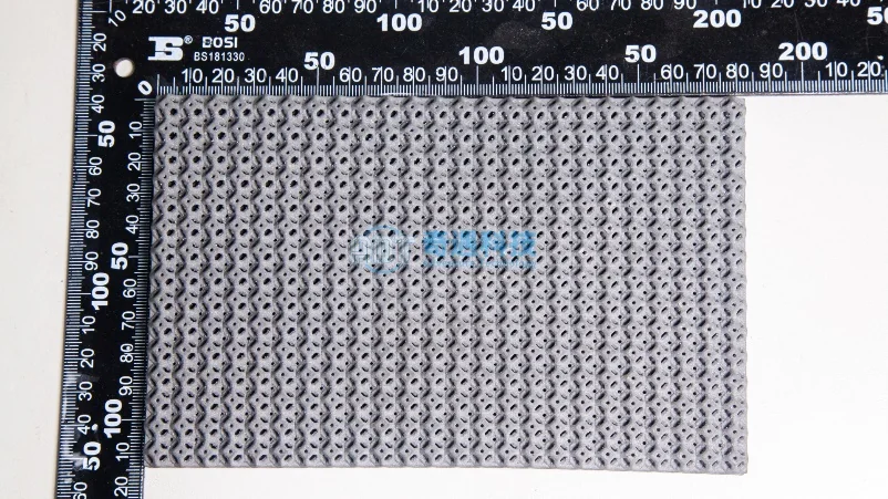 Silicon carbide thermal radiation plate