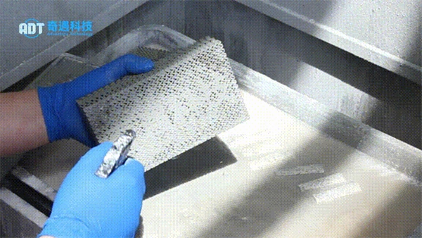 Application Results | Adventure Technology Independent Research and Development Equipment Printing High Purity Large Size Complex Silicon Carbide Structure-Gradient G Curved Surface Body