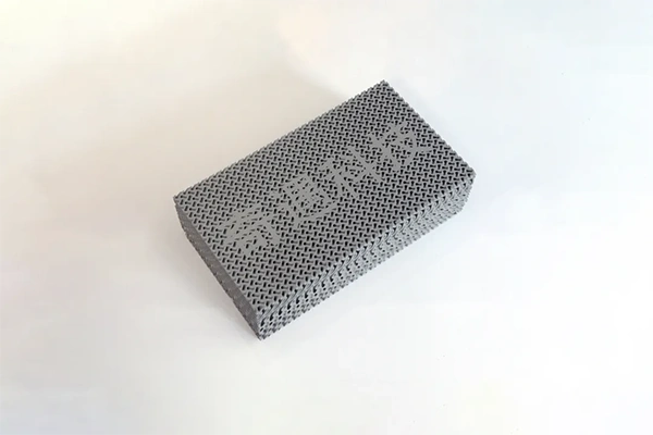Application Results | Adventure Technology Independent Research and Development Equipment Printing High Purity Large Size Complex Silicon Carbide Structure-Gradient G Curved Surface Body