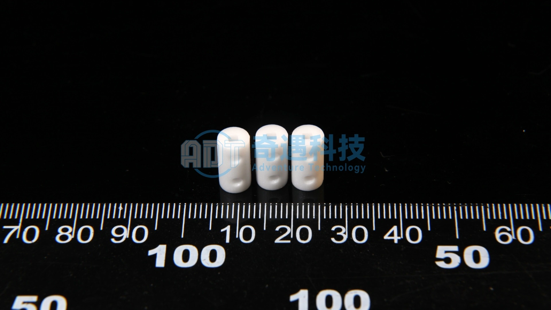 Application results | Light curing DLP 3D printing alumina porous cylindrical structure case