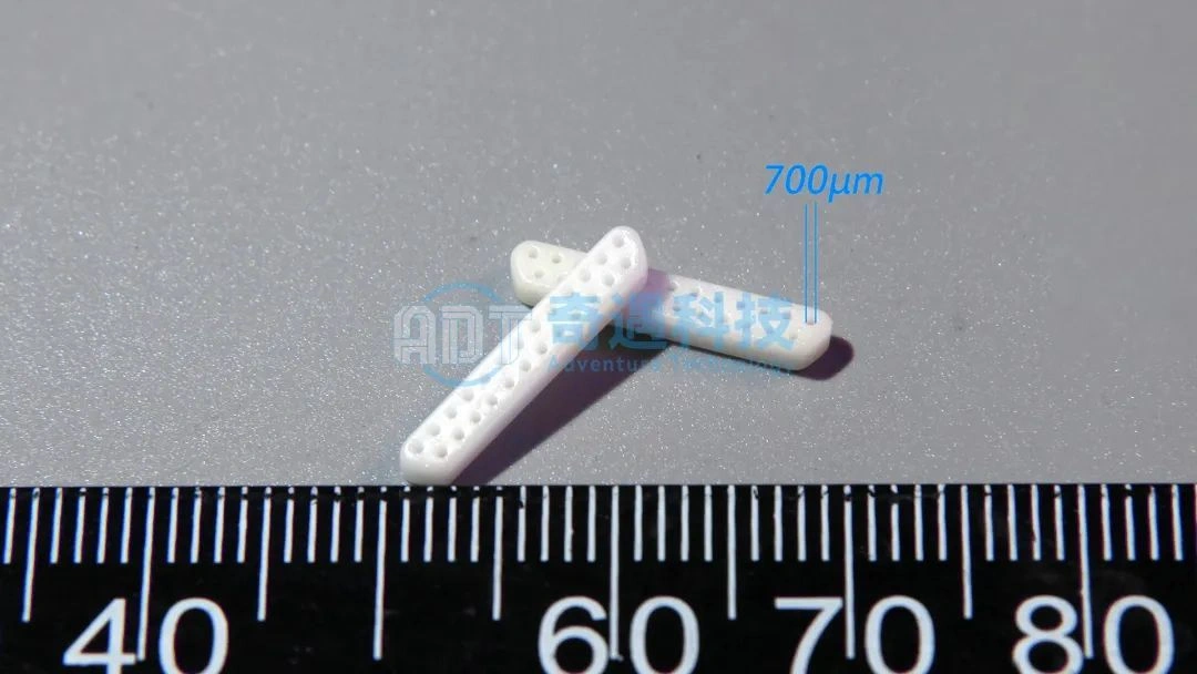 Application results | Light curing DLP 3D printing alumina porous mounting plate case