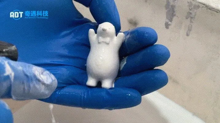 Only 90min! Ceramic 3D printed height 51mm alumina polar bear green body