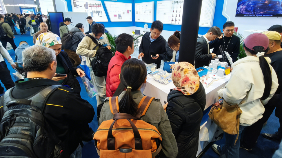 Live demonstration of ceramic 3D printing at previous TCT events.